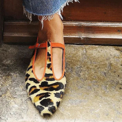 Pointed-toe Buckle Casual Flats