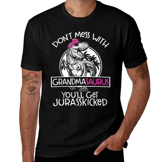 No te metas con la abuelaruga, o te patearé el trasero. Camiseta de abuela, pequeña, negra, con color que no se desvanece