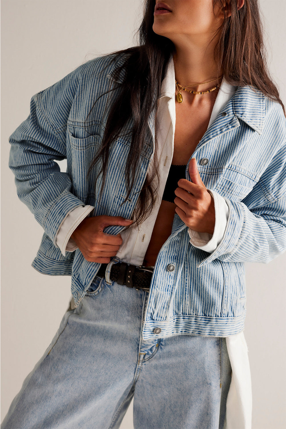 Chaqueta vaquera oversize con bolsillo, lavada a la piedra, a rayas azules