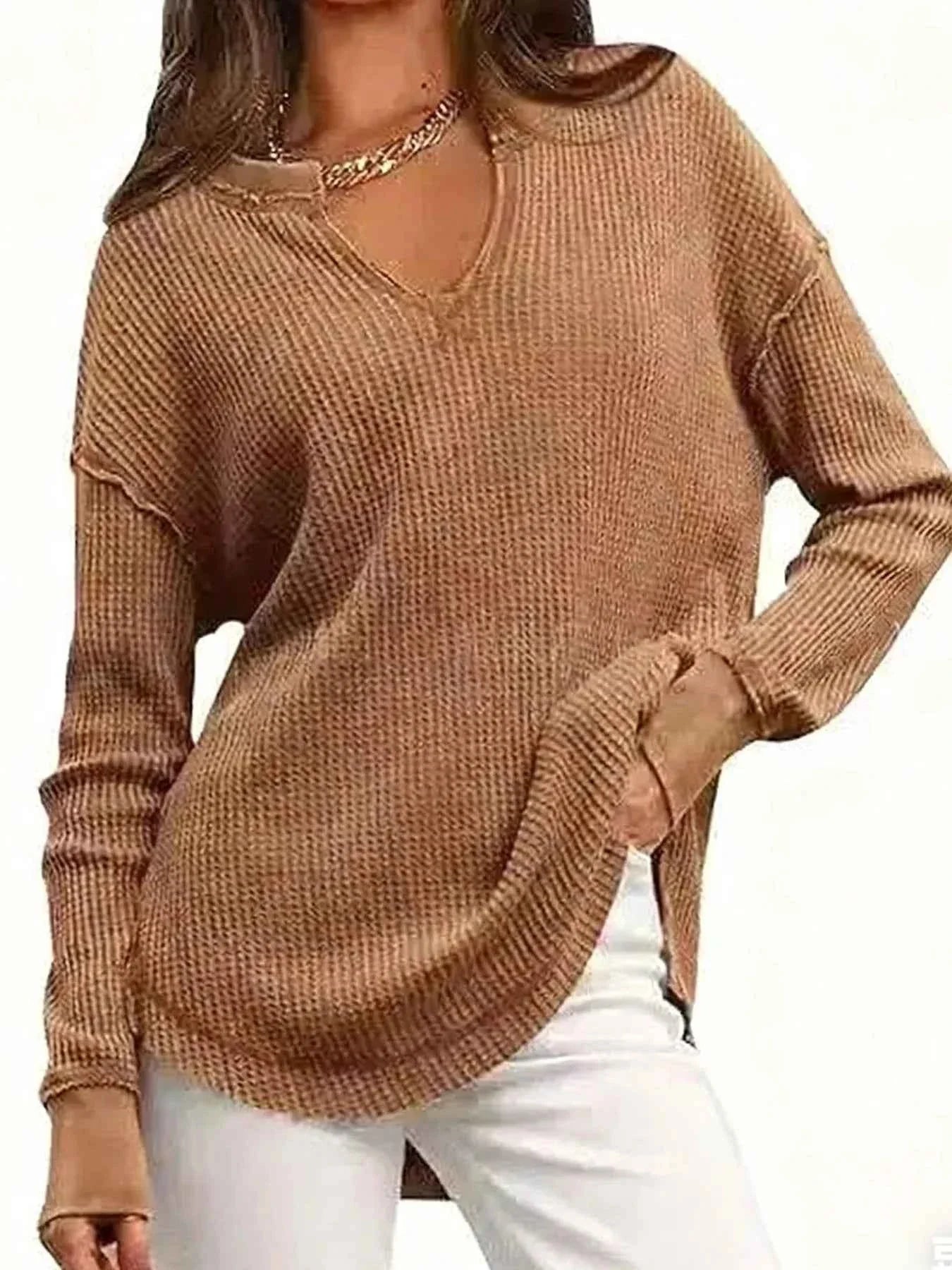 Camiseta de manga larga con aberturas y muescas