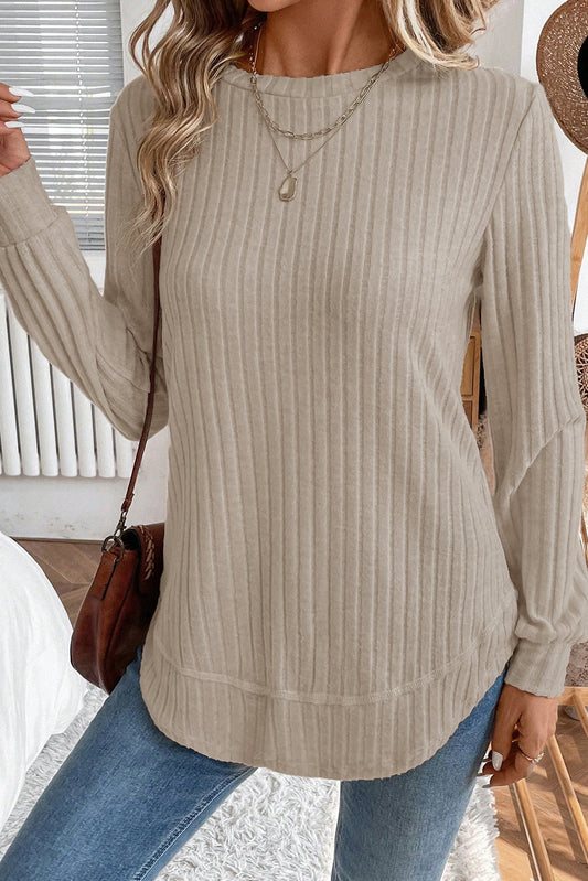 Top de punto con textura acanalada Jet Stream, cuello redondo, manga larga y bajo redondeado