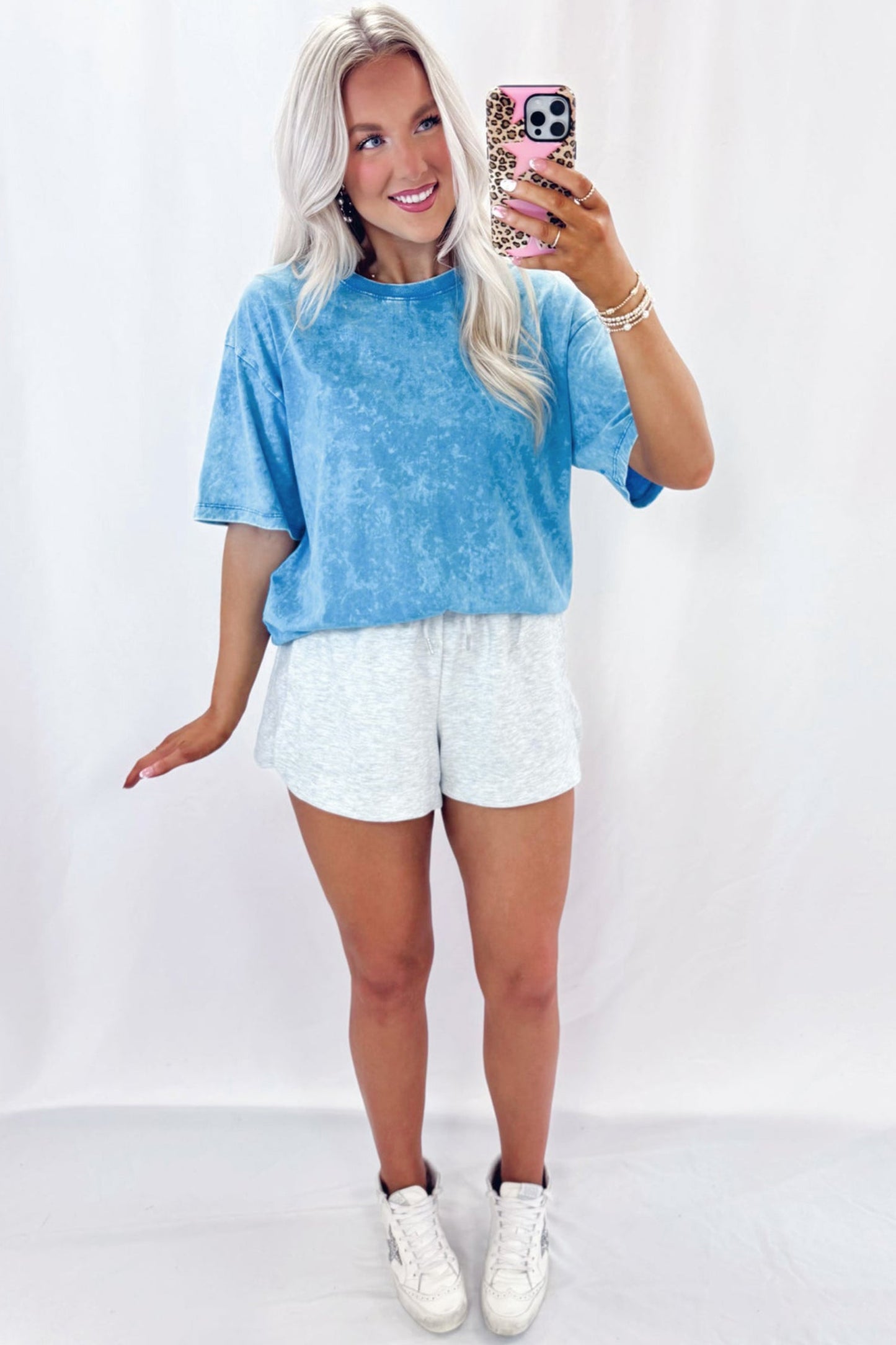 Camiseta extragrande azul con lavado mineral