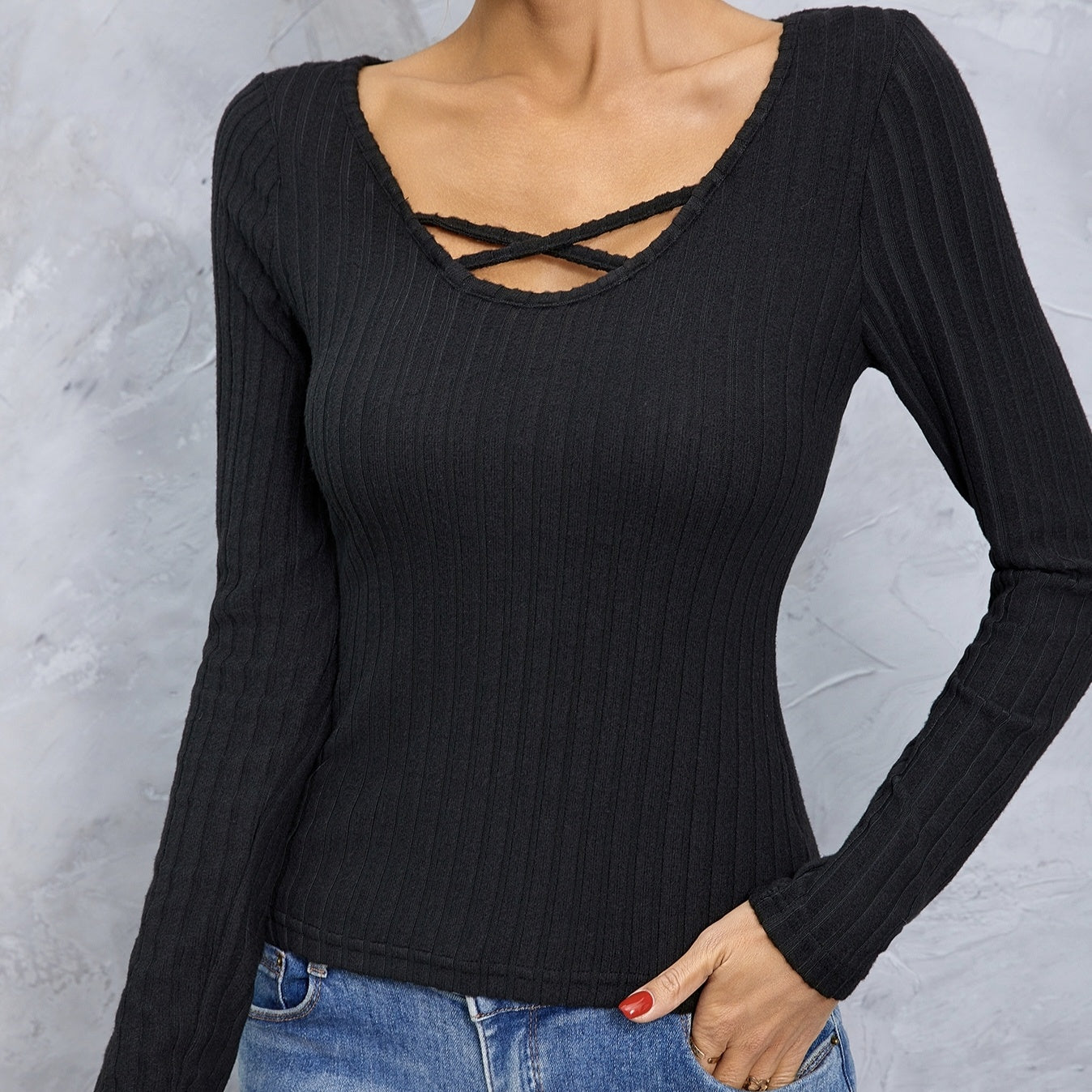 Camiseta de manga larga ajustada con cuello cruzado