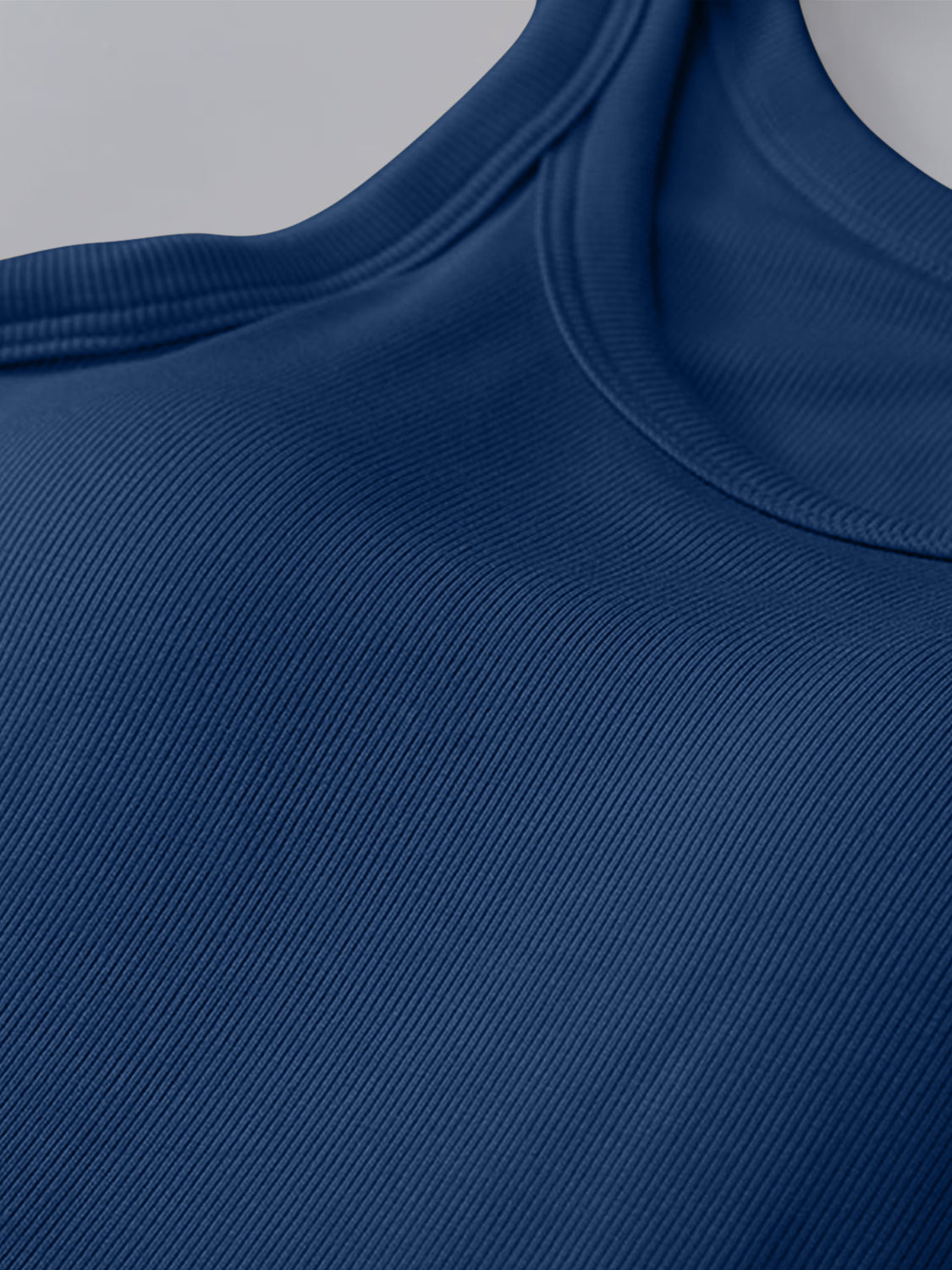 Camiseta sin mangas de cuello redondo con sujetador