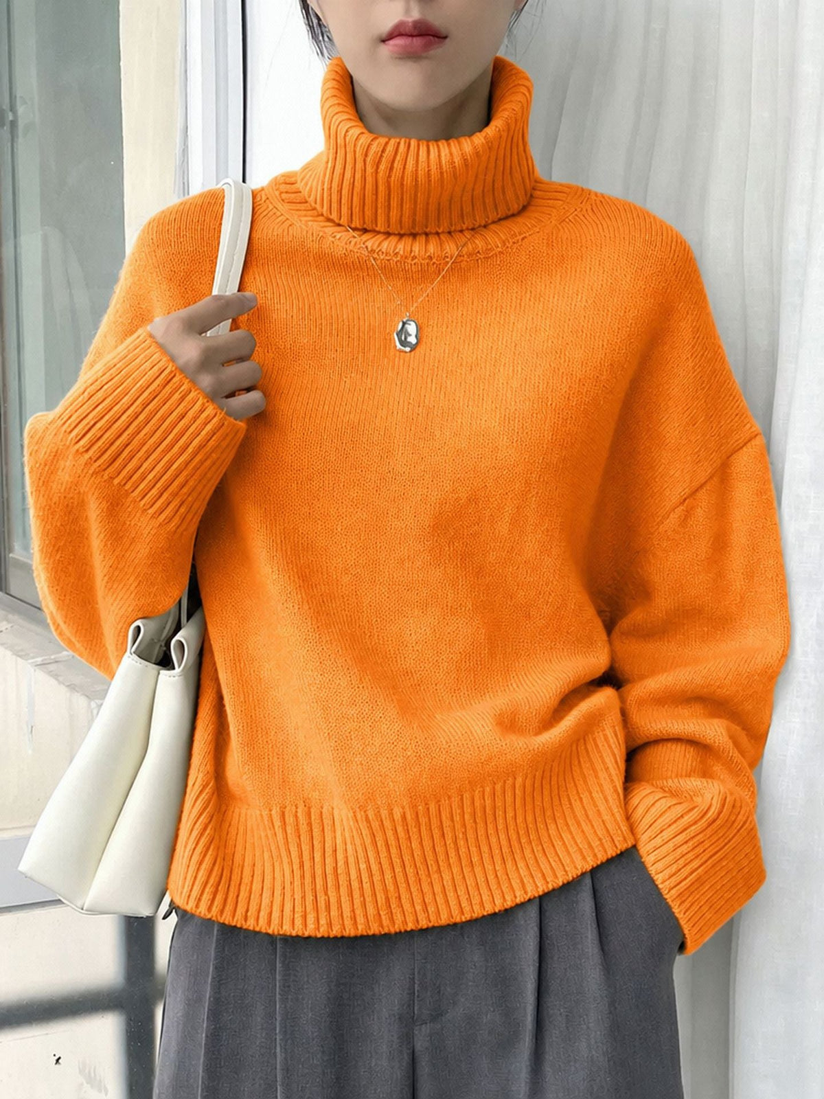 Women's Turtleneck Pullover Knit Sweater - Long Sleeve Warm Casual Solid Color Top for Fall Winter