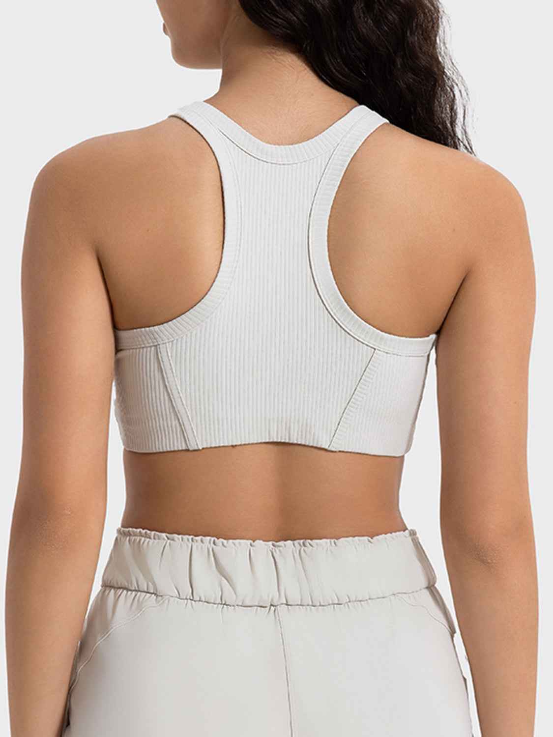 Top deportivo corto con tirantes anchos Millennia