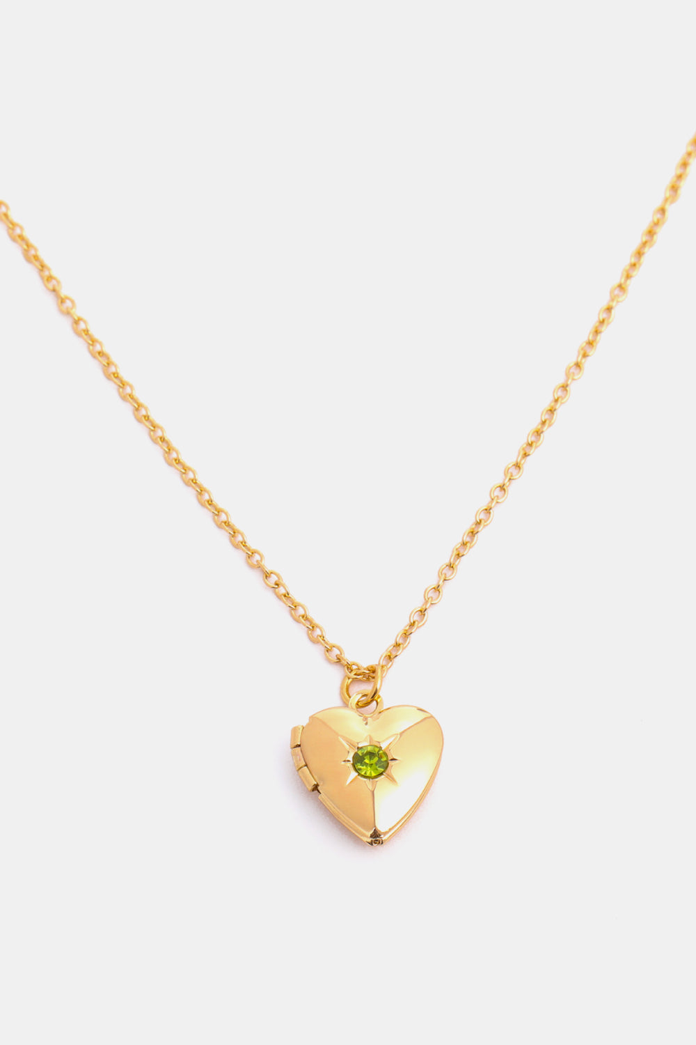 Collar con colgante de circonita en forma de corazón y chapado en oro de 14 quilates
