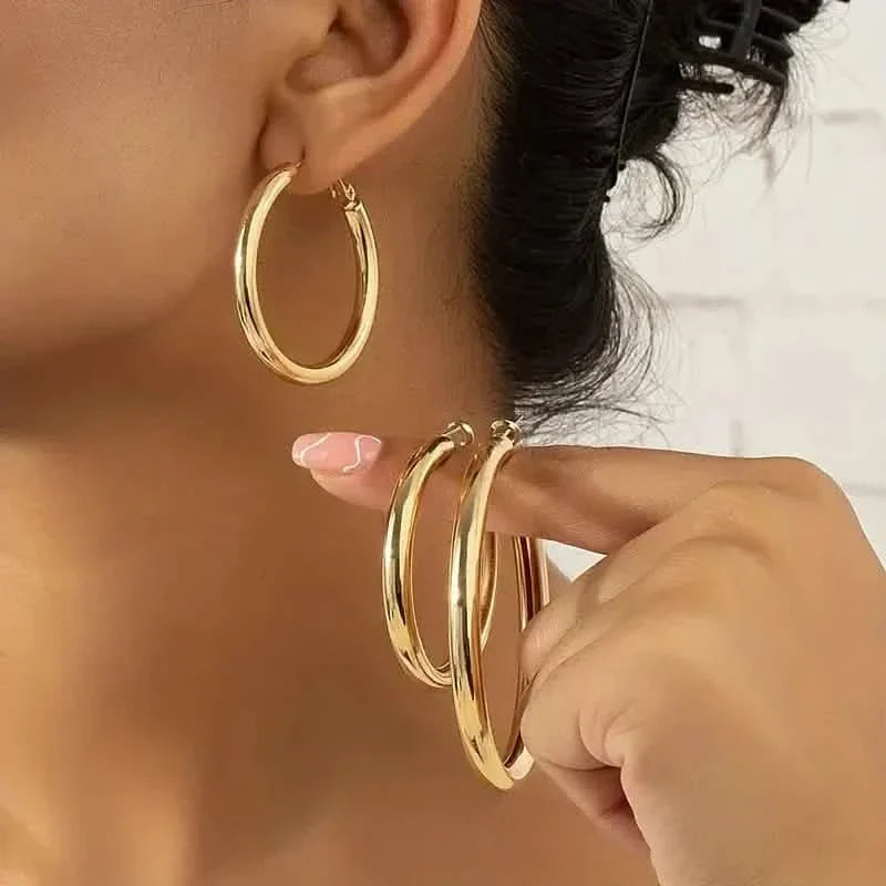 Elegant, Trendy and Shiny Gold Hoop Earrings