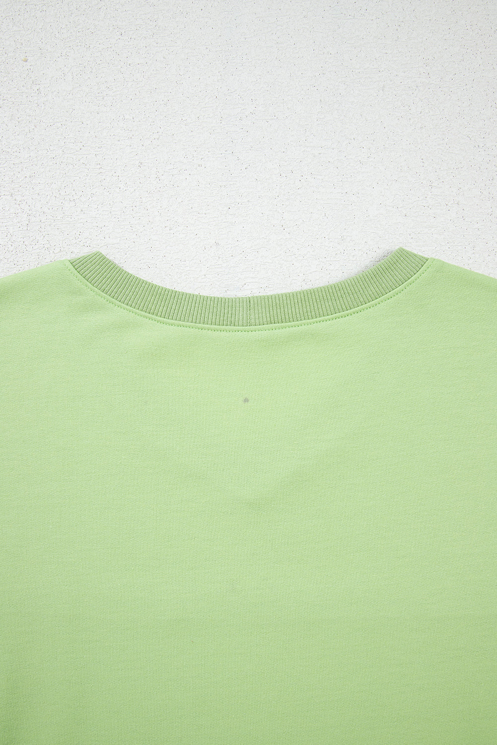 Conjunto de camiseta y shorts verde Meadow Mist de manga corta y cuello de pico suelto