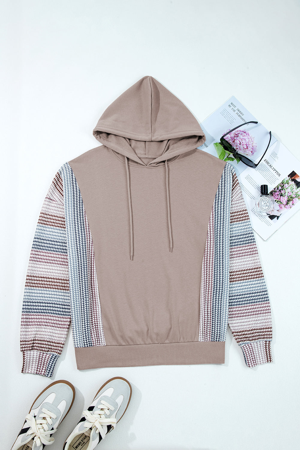 Sudadera con capucha holgada con bloques de color y retazos DUNE