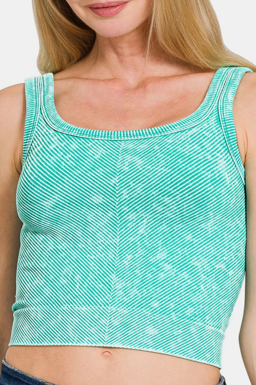 Zenana Camiseta de tirantes anchos con cuello redondo y canalé lavado