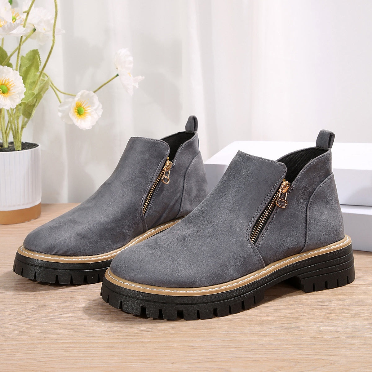 Women's Ankle Boots With Side Zipper