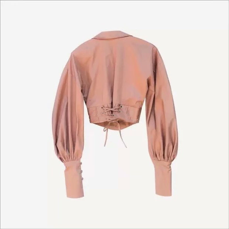 Camisa de mujer con cuello, lazo en la cintura y mangas globo. Consultar la tabla de tallas en "más detalles".