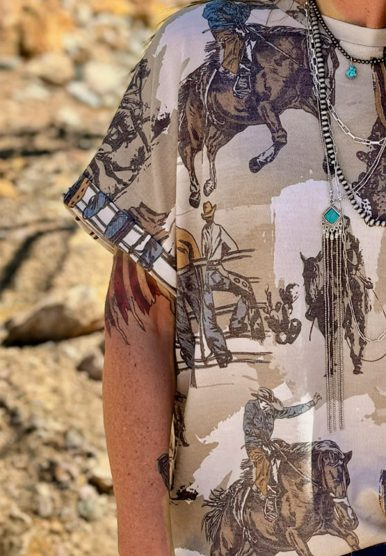 Camiseta de manga corta y cuello redondo con estampado de vaquero