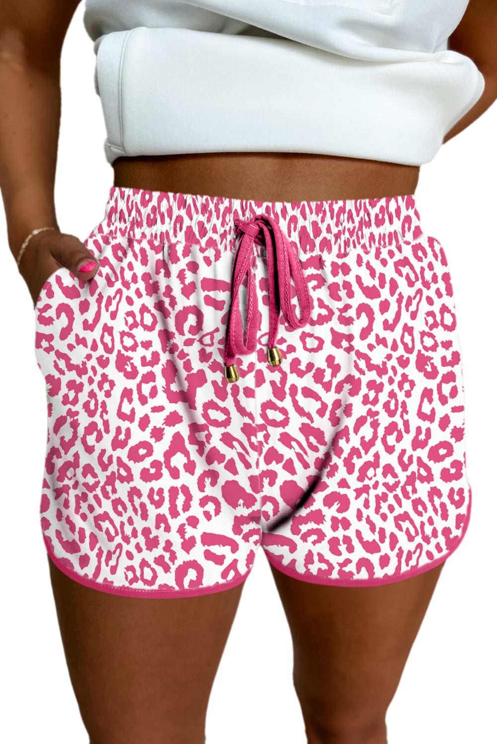Pantalones cortos casuales con estampado de leopardo rosa, cintura elástica y cordones con ribete en contraste