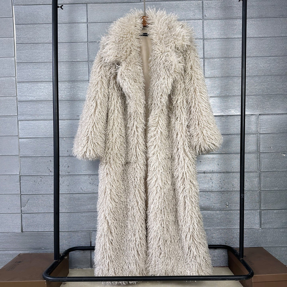 Womens Elongated Wool Coat With A Tailored Lapel