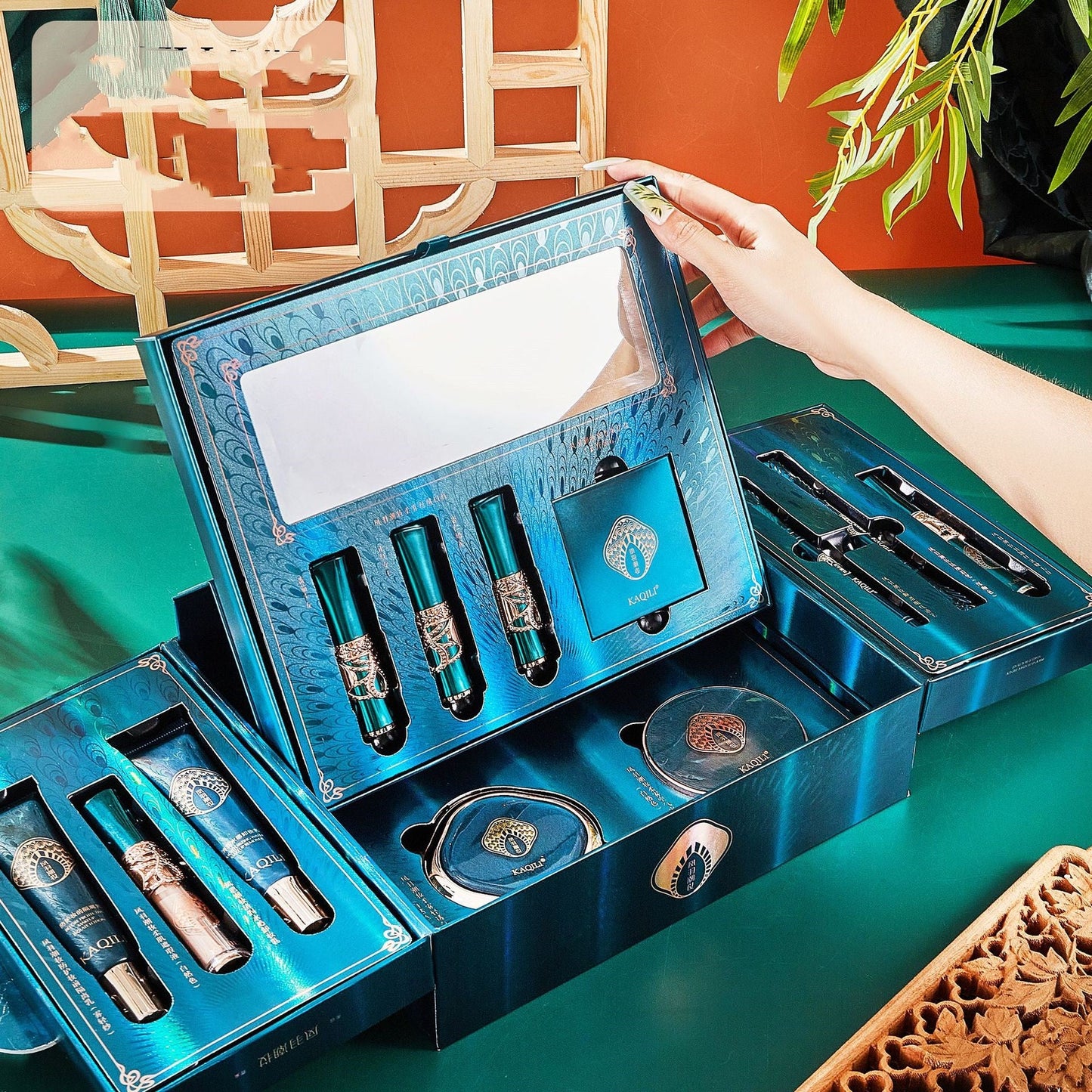 Creative Portable Home Makeup Kit Set Of 12 Pieces