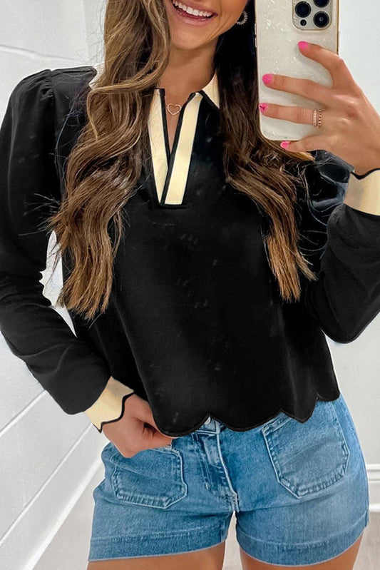 Top de manga larga con cuello, bloques de color y ribete festoneado negro