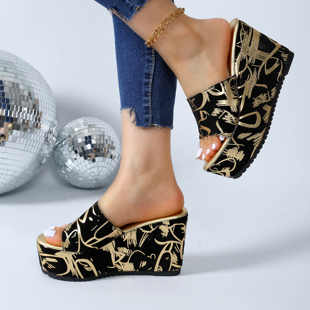 Round-Toe Wedge Printed Slippers