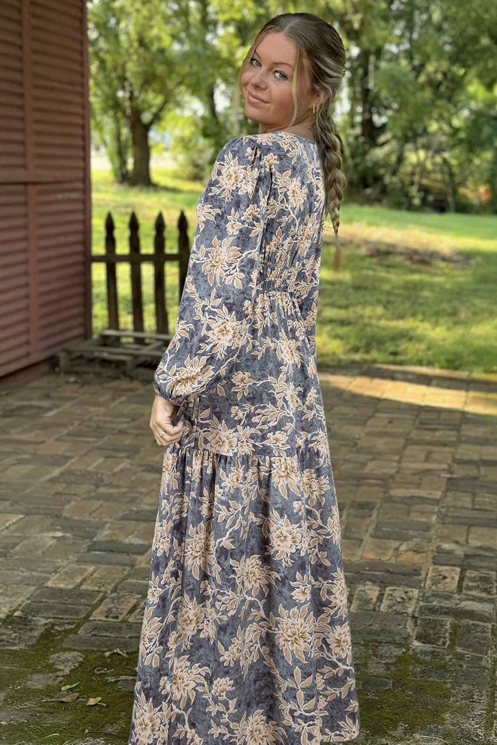 Vestido Maxi Marrón con Estampado Floral Fruncido de Cintura Alta y Manga Larga