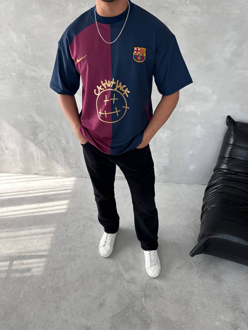 Iconic Fusion Two-Tone Athletic Tee – Oversized Streetwear with Team-Inspired Style