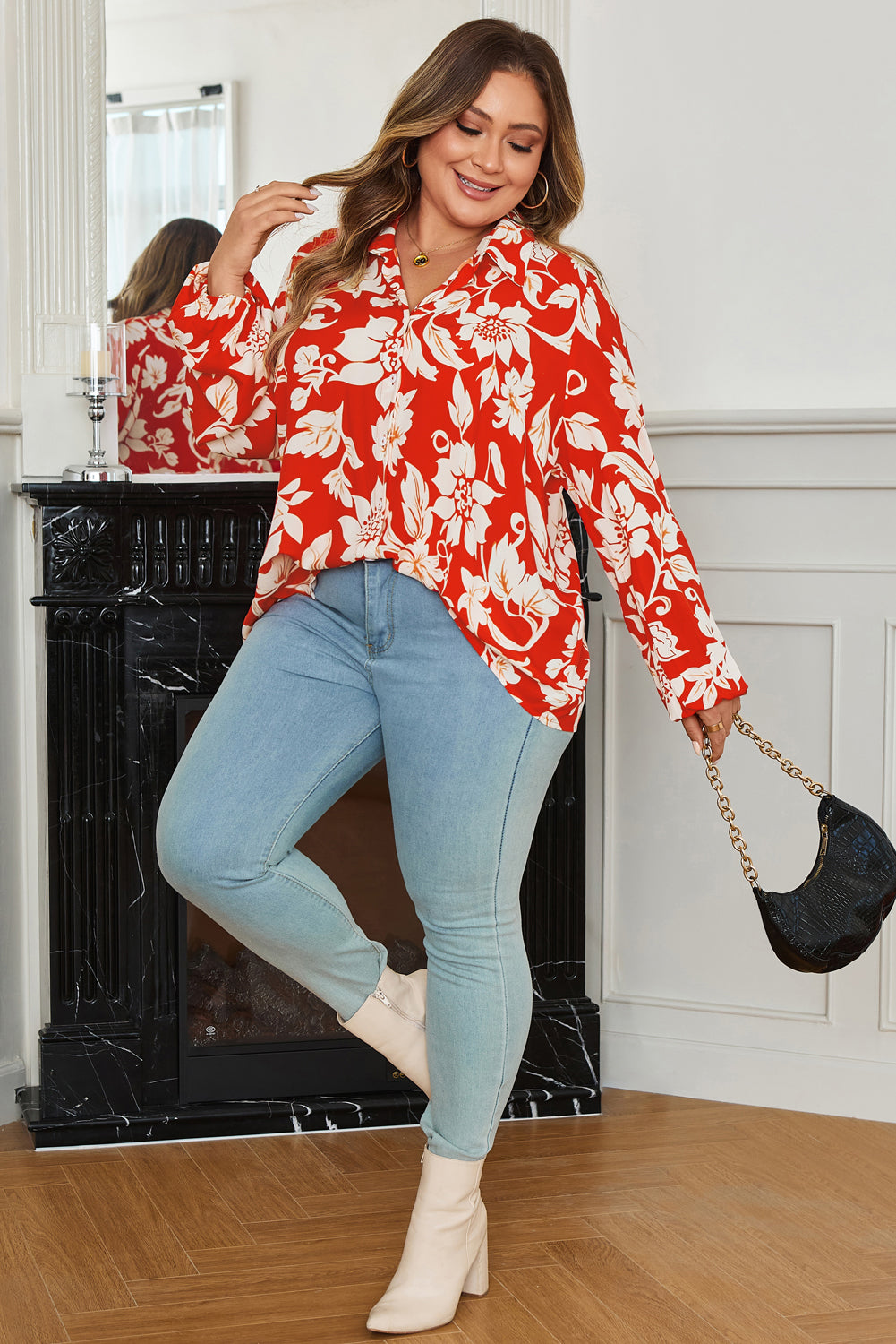 Camisa Roja de Tallas Grandes con Estampado Floral y Botones Sueltos