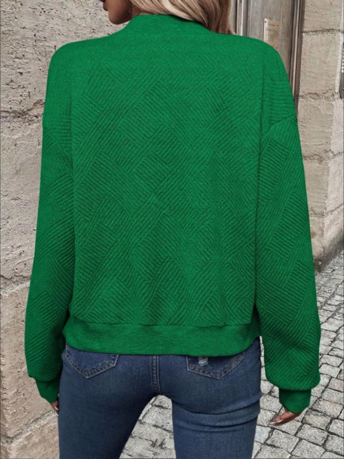 Chaqueta bomber con cremallera y textura