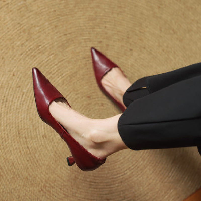 Pointed-Toe Commute Shoes