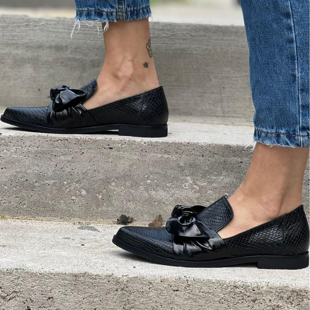 Women's Pointed-Toe Buckle Flats