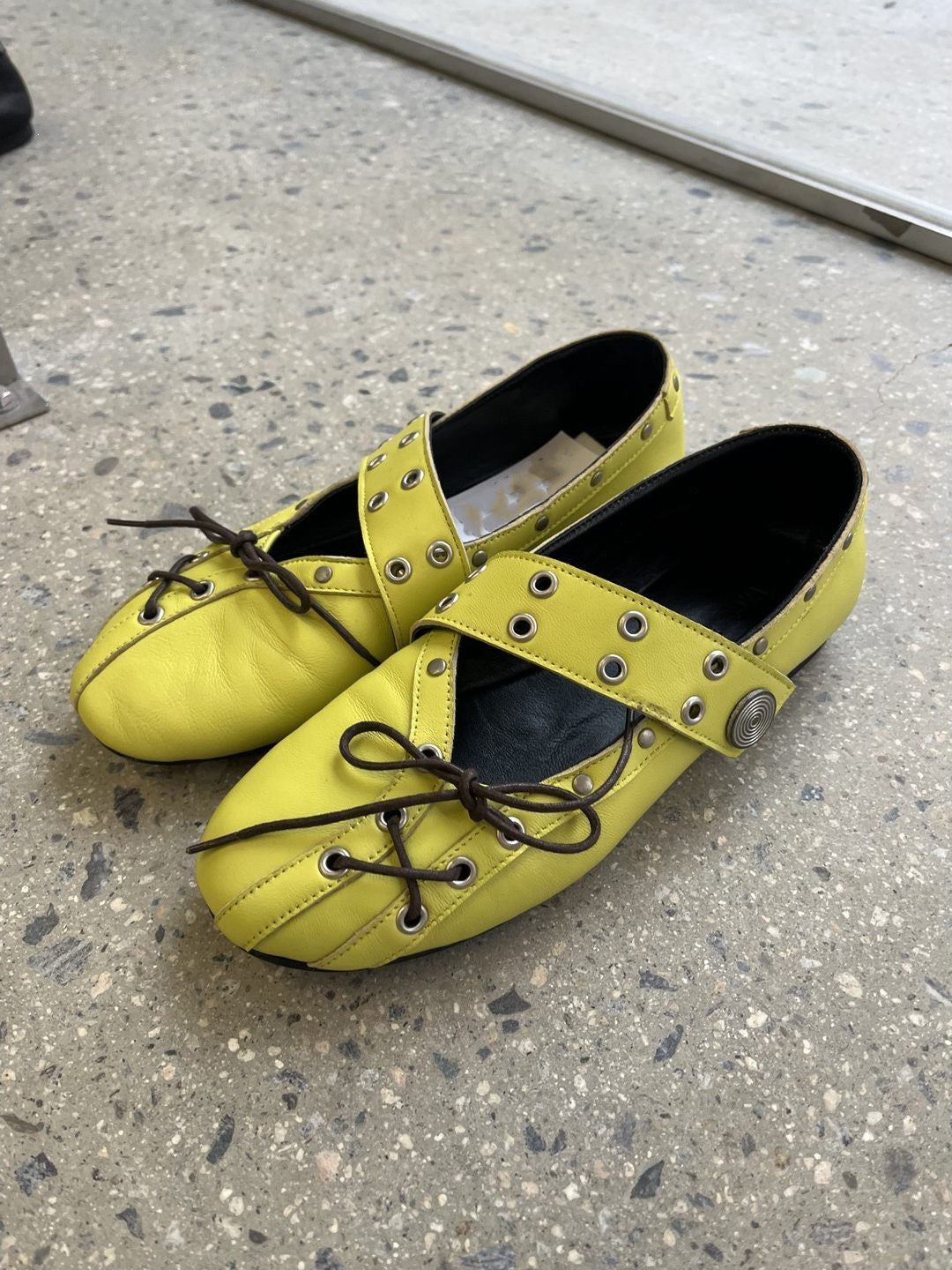 Rivet-strap Ballet Flats For Women Flat-soled Round-toe Mary Jane Leather Shoes