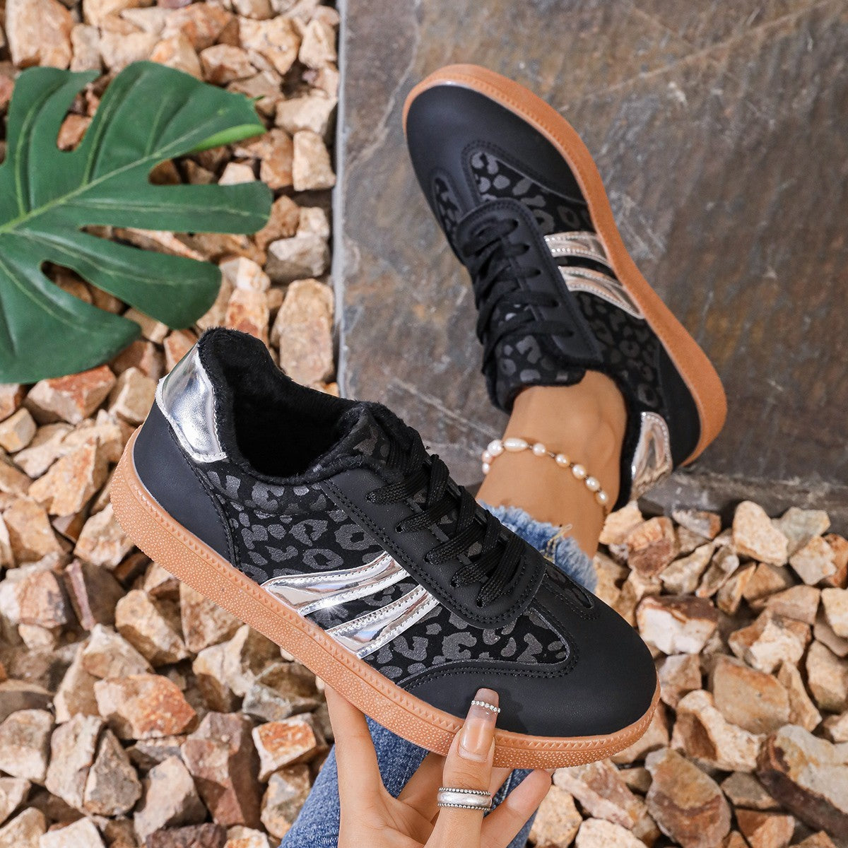 Casual All-match Travel Running Breathable Cloth Lightweight Exercise Women's Shoes