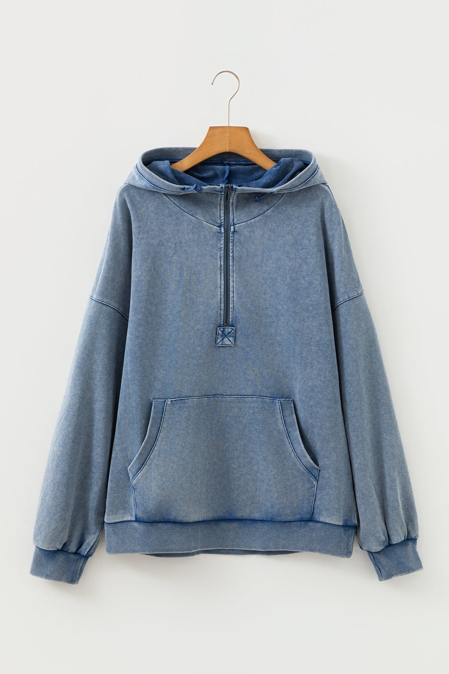 Sudadera con capucha holgada de lavado mineral con medio cierre y bolsillo canguro, negra