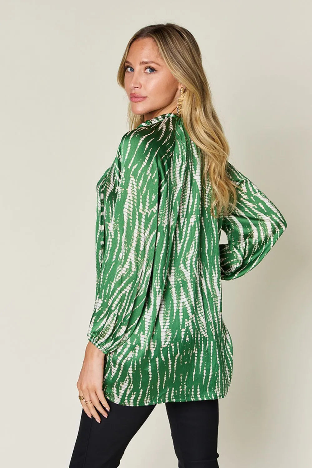 Camisa abotonada de manga larga estampada Full Size Double Take