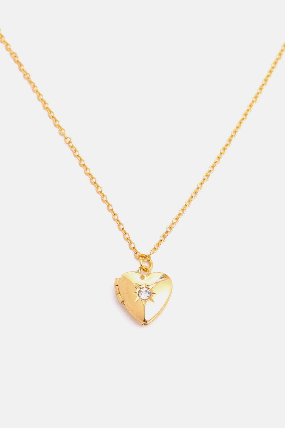 Collar con colgante de circonita en forma de corazón y chapado en oro de 14 quilates
