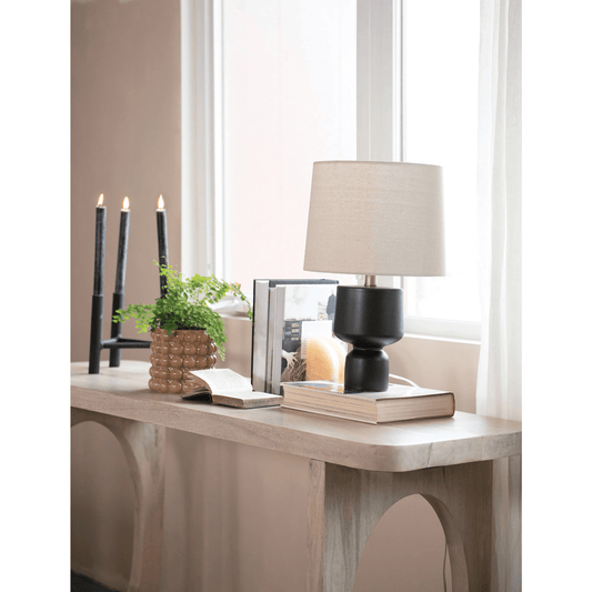 Candelabro triple de metal texturizado para velas cónicas, en color negro