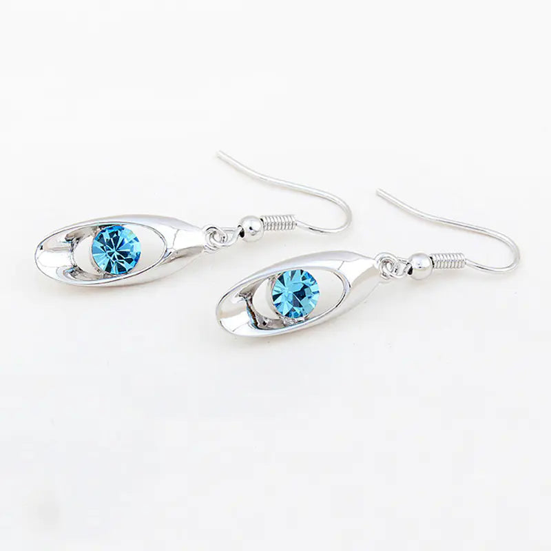 Juego de pendientes ovalados y collar con forma de serpiente y cristales