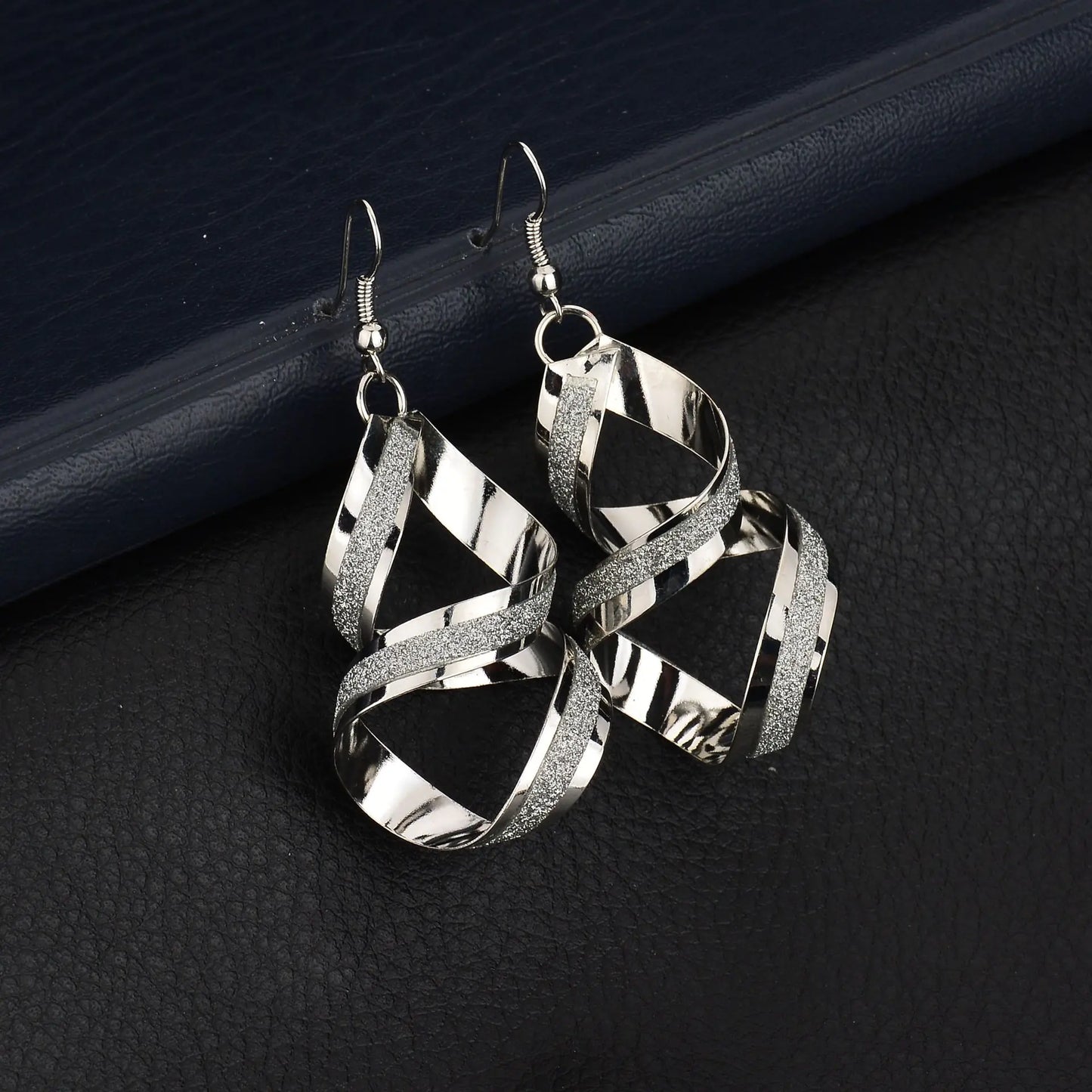 Pendientes y aretes de moda