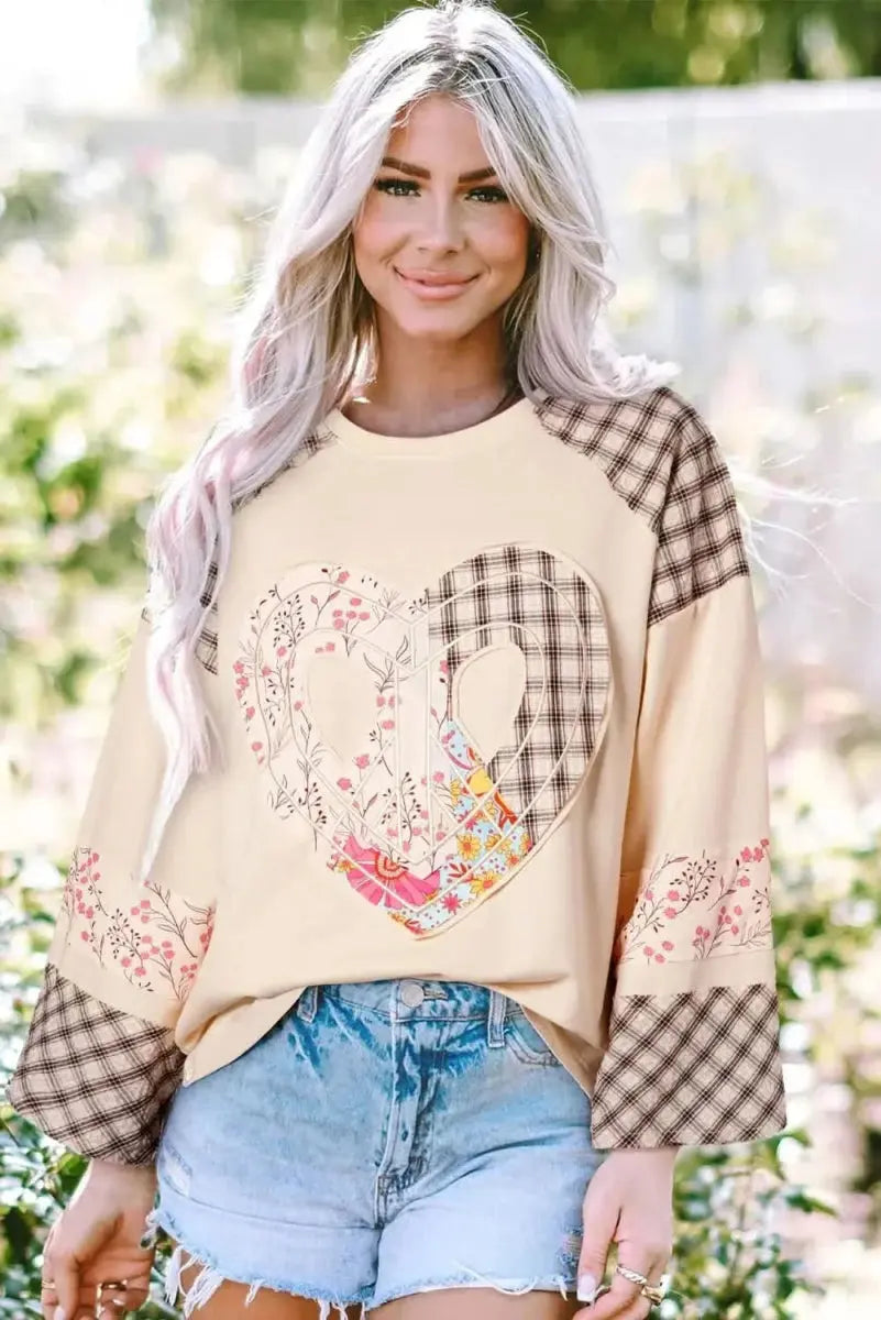 Women's Blouse - Heart Plaid Long Sleeve - Casual Chic Fashion