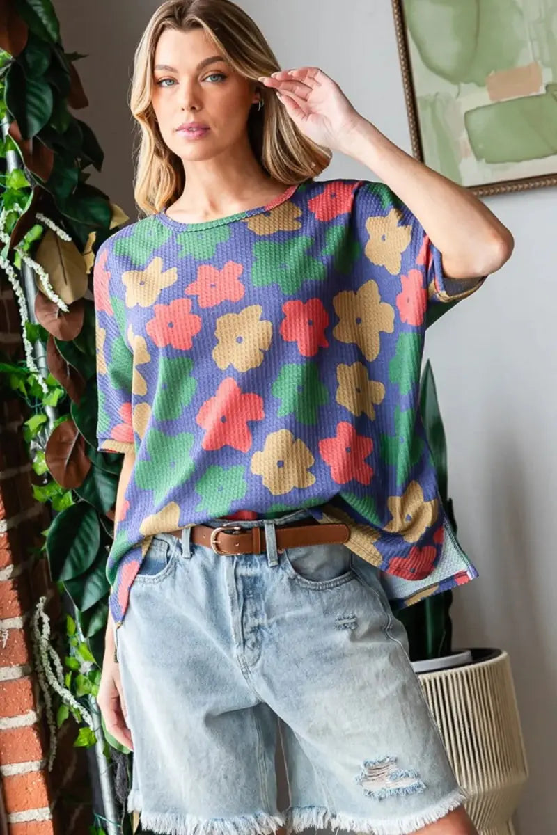T-Shirts Trendsi Floral Round Neck Women's Tee: Casual Everyday Side Slit T-Shirt