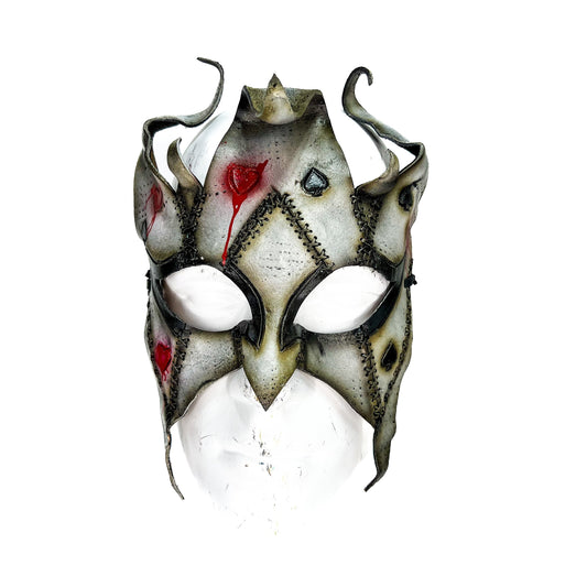 Máscara Grungy Joker Bufón Hecha a Mano de Cuero Genuino en Rojo