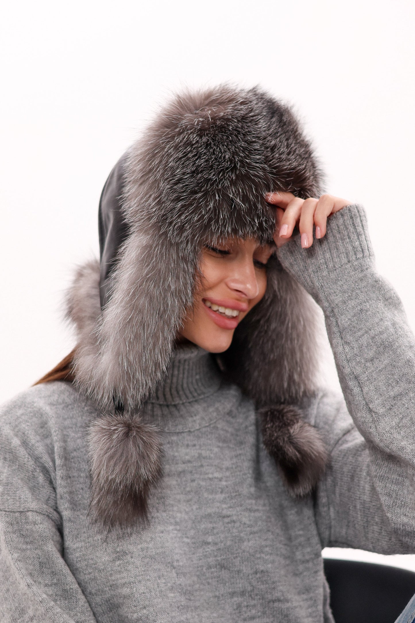 Gorro de piel de zorro plateado auténtica y cuero genuino