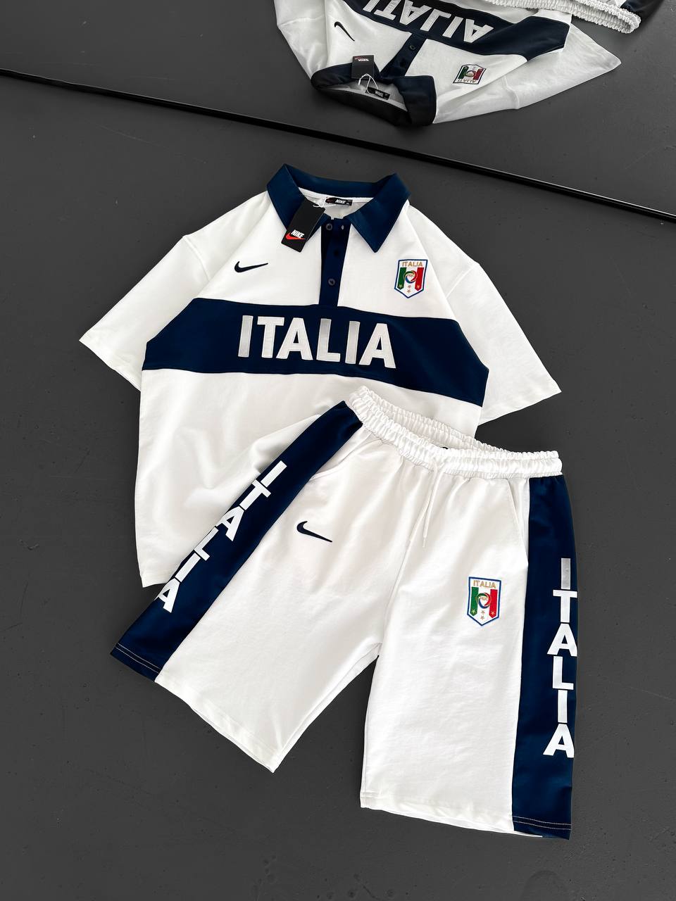 Conjunto de polo y pantalón corto para hombre inspirado en Italia: herencia atlética con un atrevido estilo nacional