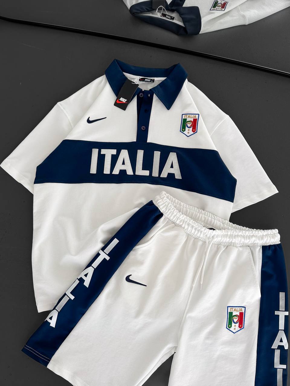 Conjunto de polo y pantalón corto para hombre inspirado en Italia: herencia atlética con un atrevido estilo nacional
