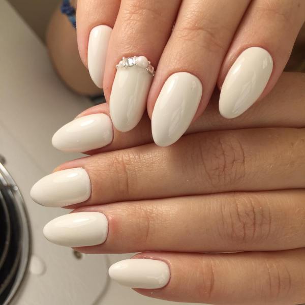 Luxio -  Gel Polish Ivory, 15ml
