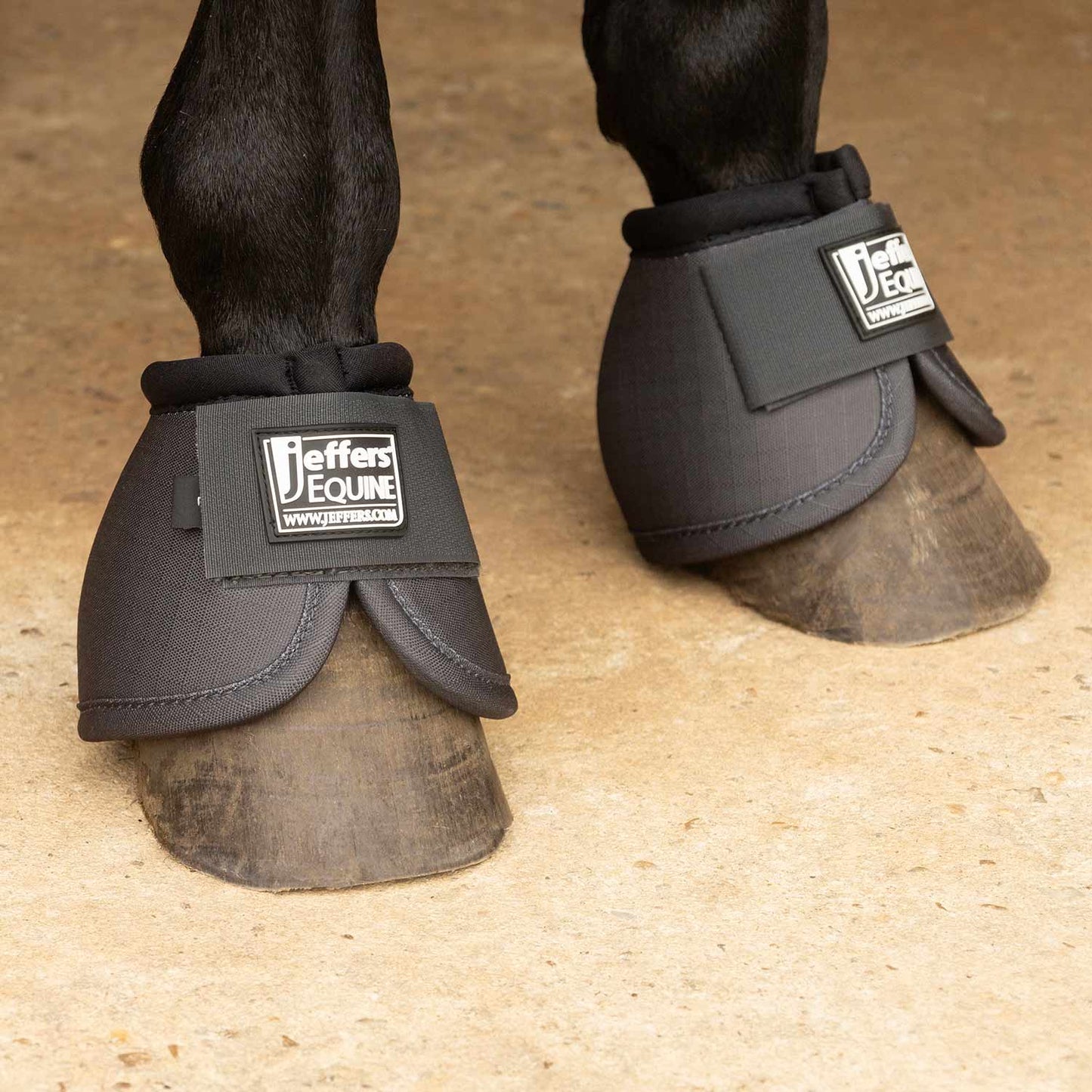 Botas de campana Jeffers No-Turn para caballos, colores sólidos, 2 unidades