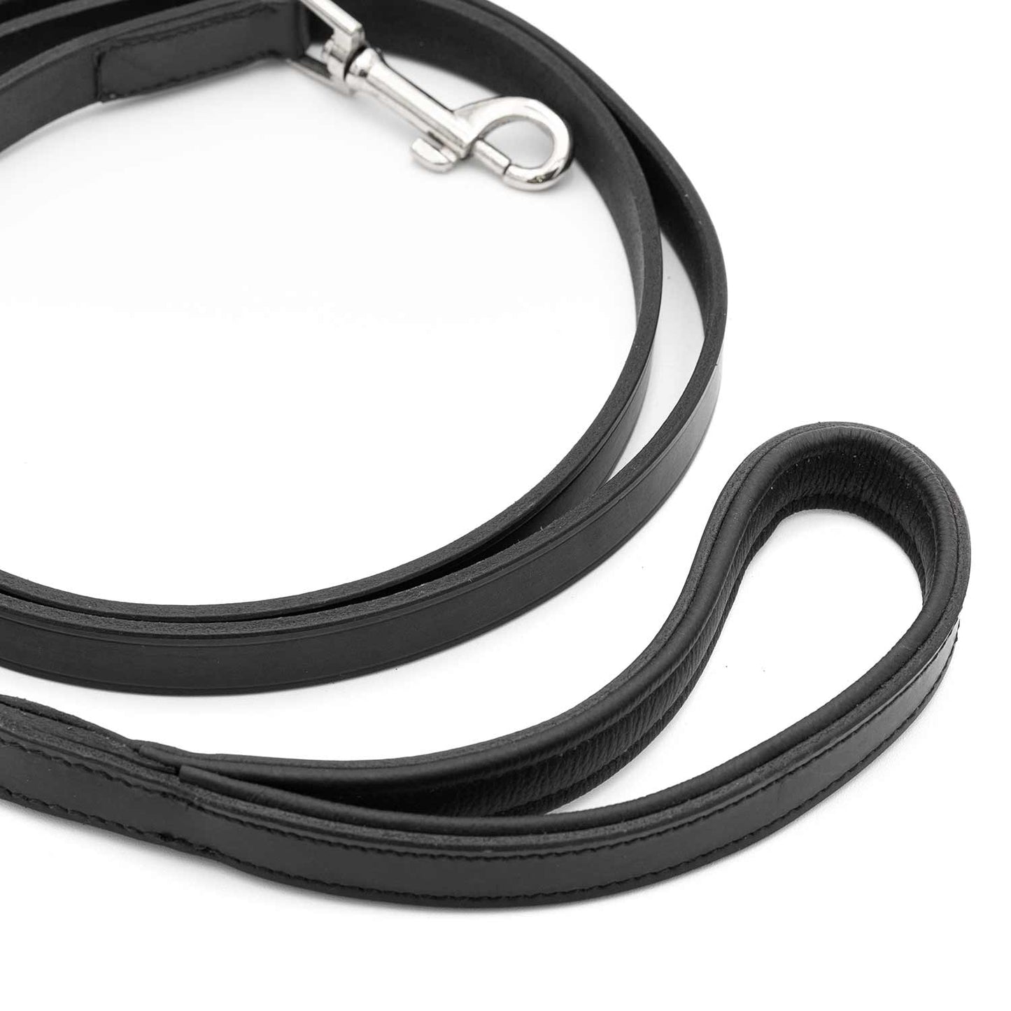 Correa para mascotas Jeffers de cuero negro acolchado