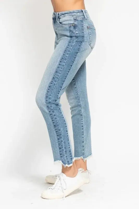 T-Shirts Trendsi Judy Blue Vintage Wash Plus Size Women's Jeans: Slim Fit & Side Panel Detail
