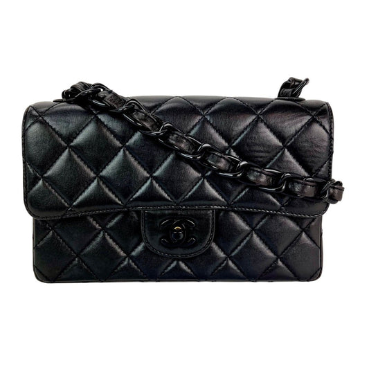 Chanel Vintage Quilted Lambskin Black Resin Chain Small Classic Single Flap Bag RARE