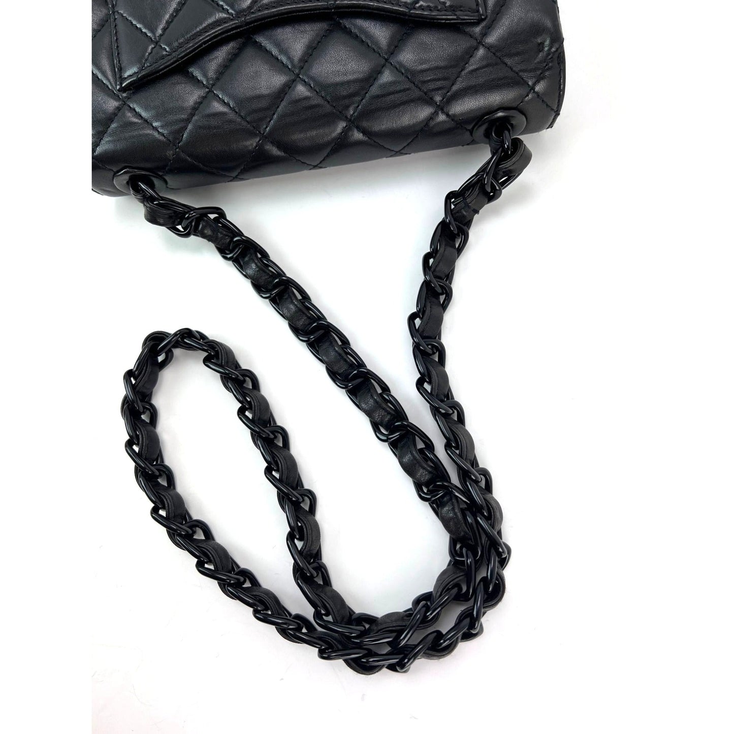 Chanel Vintage Quilted Lambskin Black Resin Chain Small Classic Single Flap Bag RARE