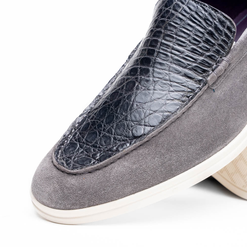 11-603-GRY BENE Mocasín de piel de cabra italiana agamuzada y cocodrilo gris